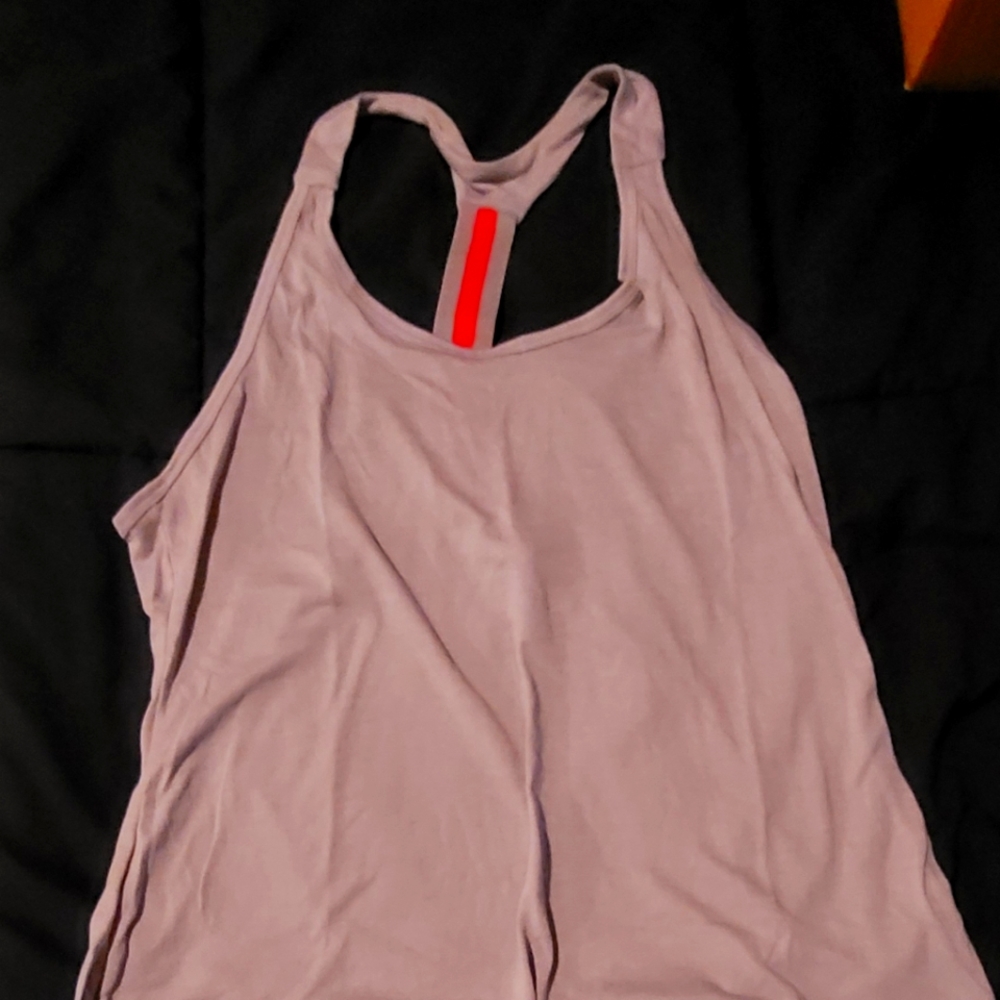 size medium Gap Fit shirt